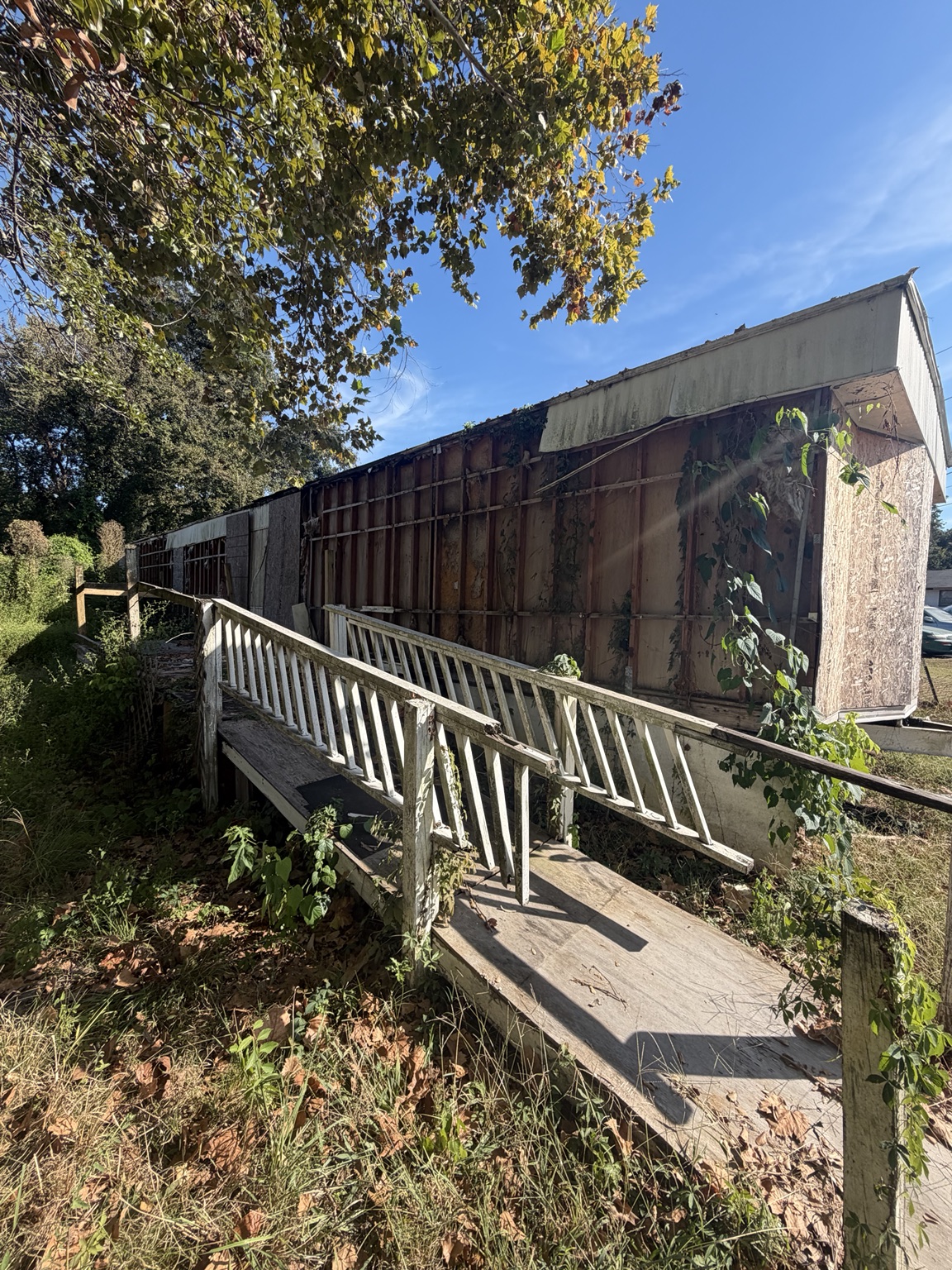 Rear of the shed and access ramp at the property